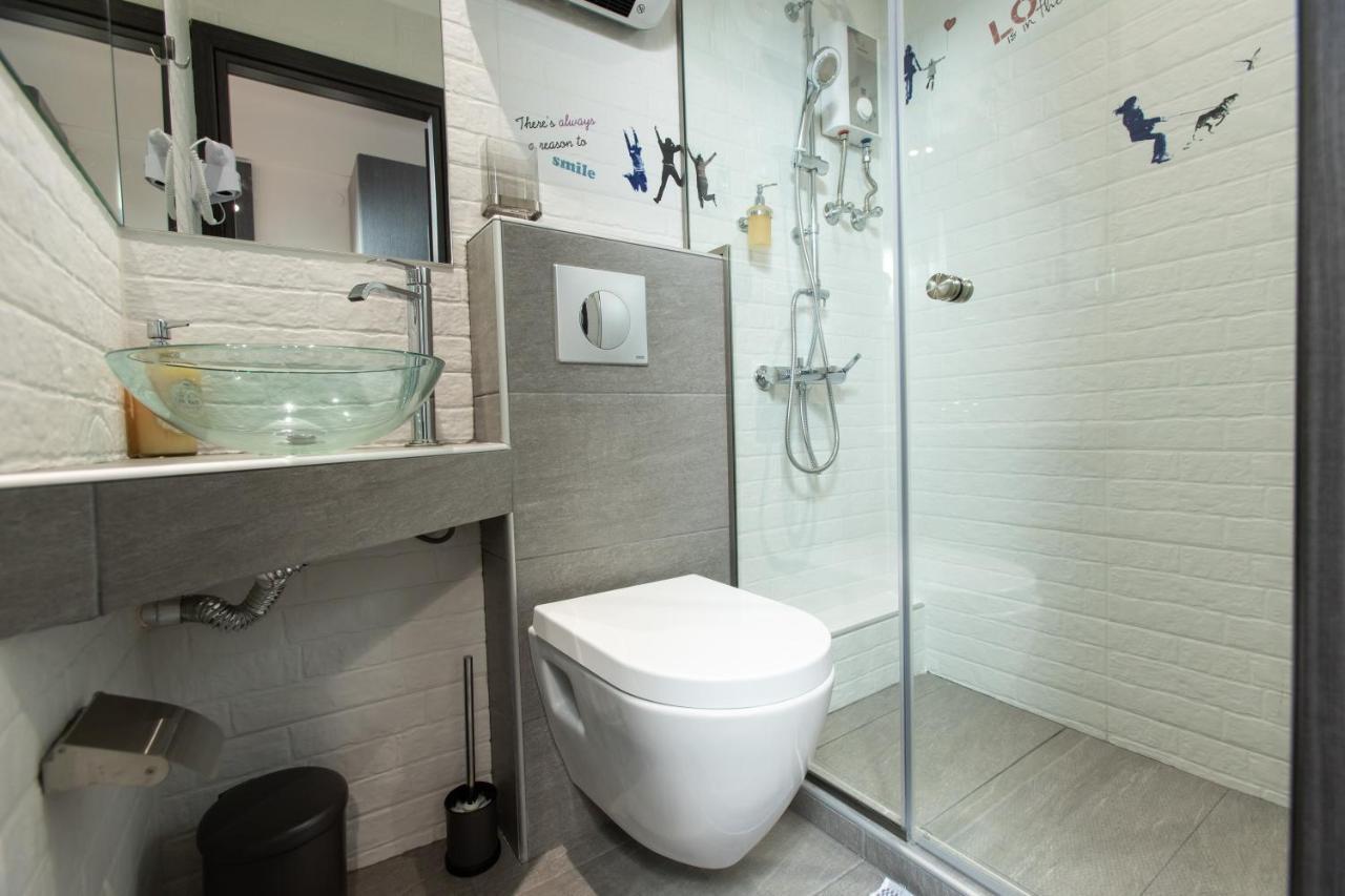 Downtown Luxury Boutique Suites : The Yellow Suite Saloniki Zewnętrze zdjęcie