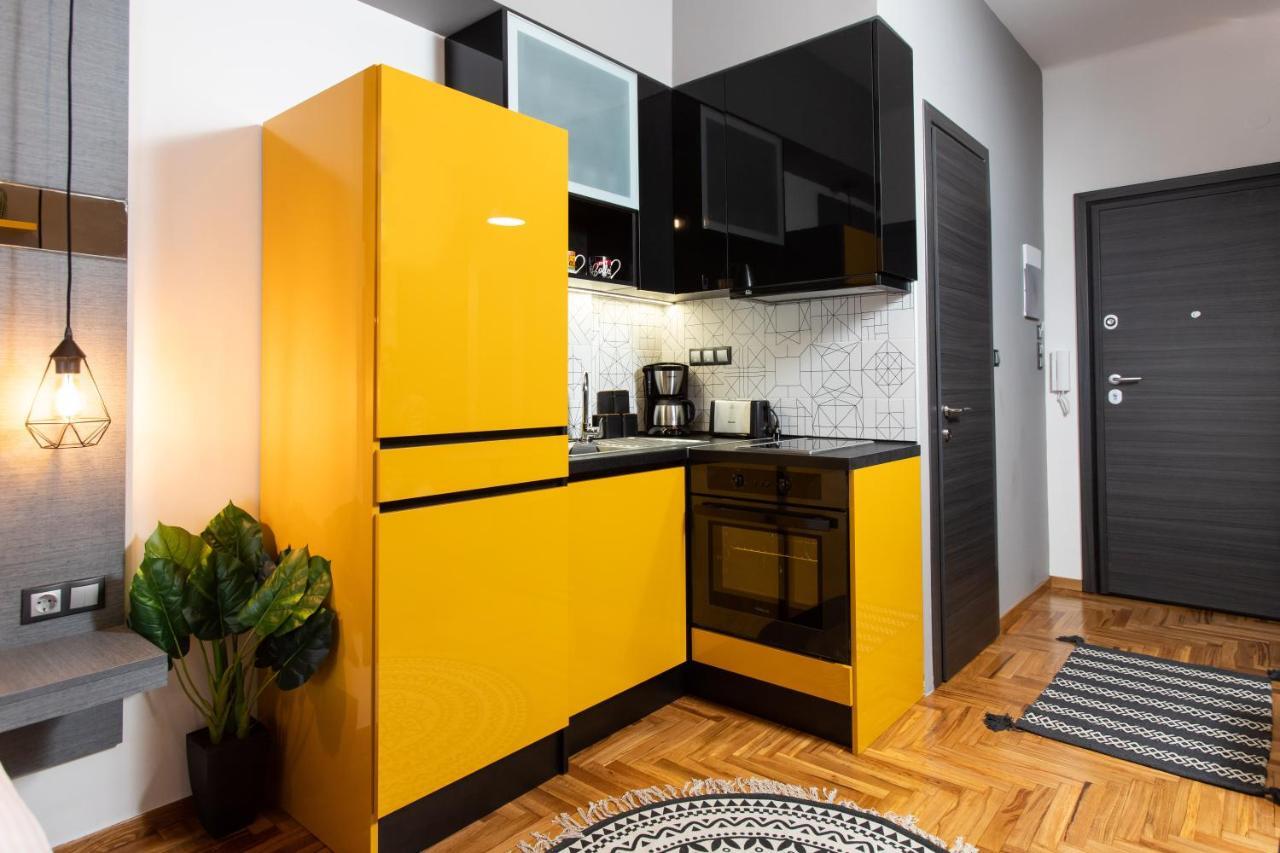 Downtown Luxury Boutique Suites : The Yellow Suite Saloniki Zewnętrze zdjęcie